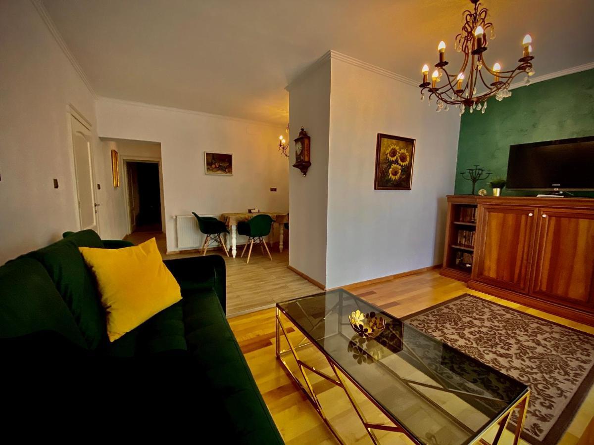 Sarada Boutique Luxury Apartment Дева Экстерьер фото