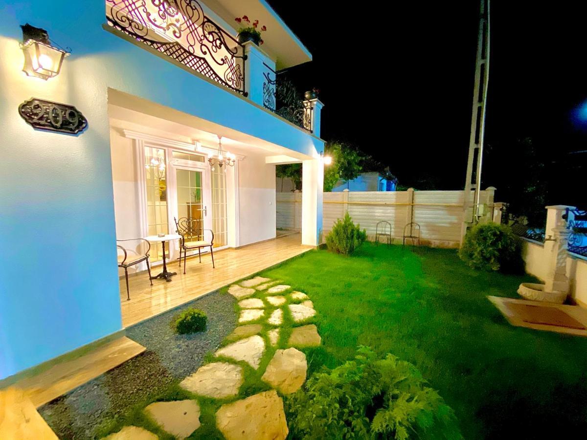 Sarada Boutique Luxury Apartment Дева Экстерьер фото