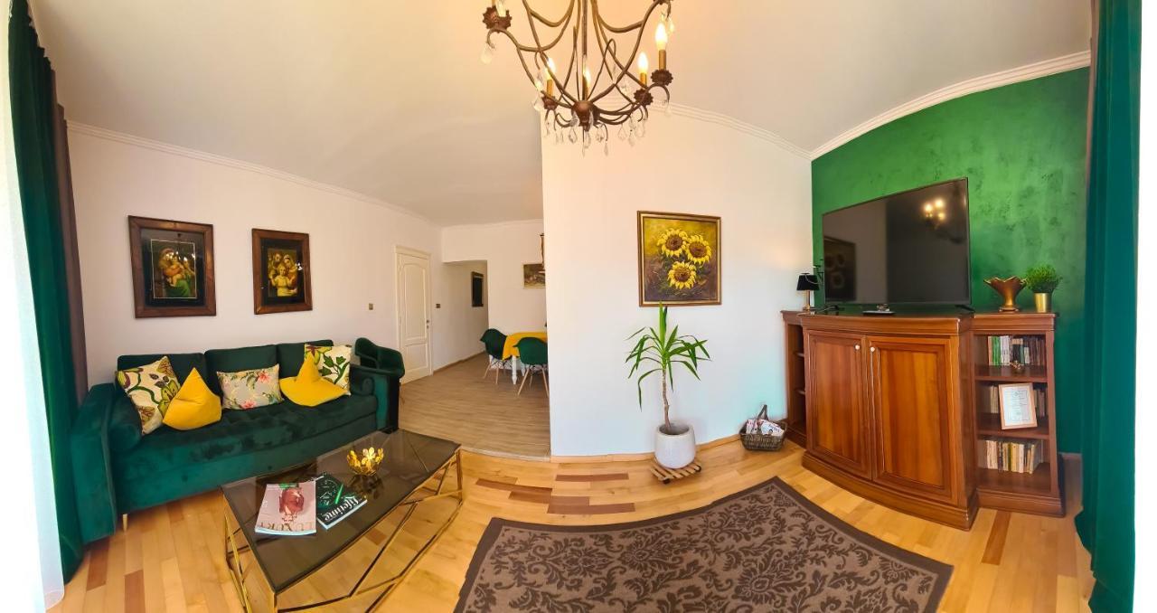 Sarada Boutique Luxury Apartment Дева Экстерьер фото