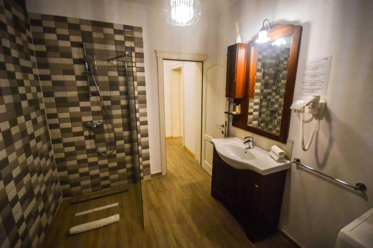 Sarada Boutique Luxury Apartment Дева Экстерьер фото