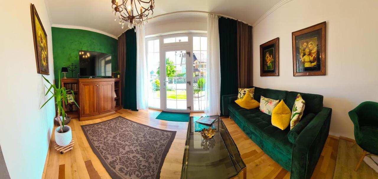 Sarada Boutique Luxury Apartment Дева Экстерьер фото