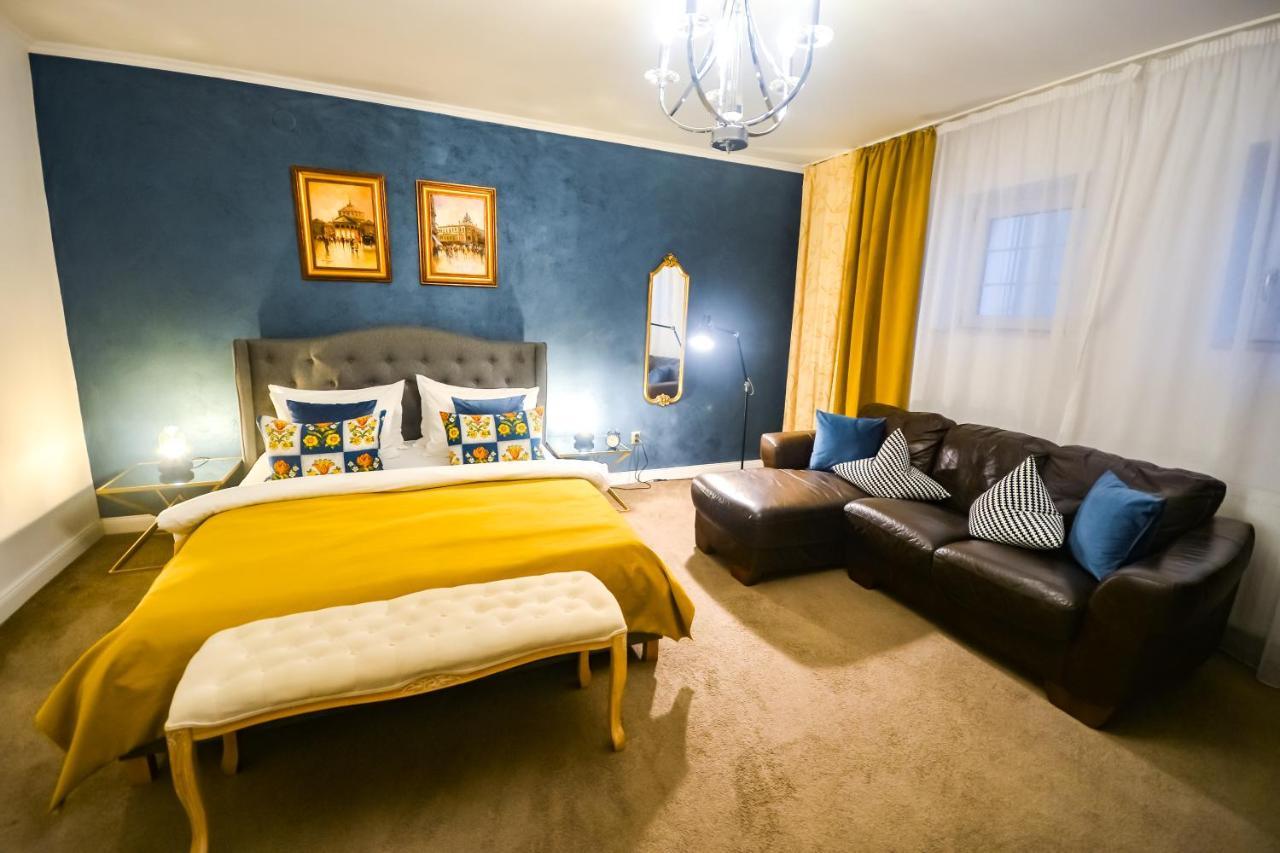 Sarada Boutique Luxury Apartment Дева Экстерьер фото