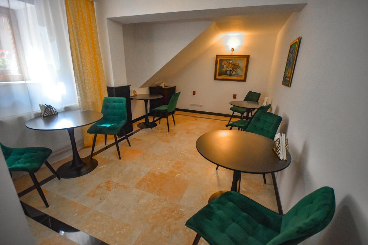 Sarada Boutique Luxury Apartment Дева Экстерьер фото